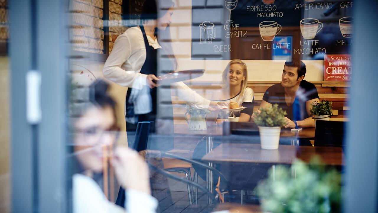 Estratégias para divulgar sua lanchonete e atrair clientes