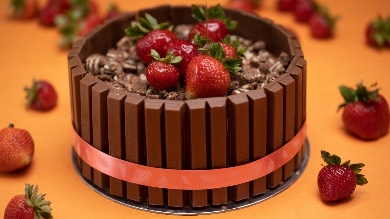 Cheesecake de Kit Kat Receita Irresistível