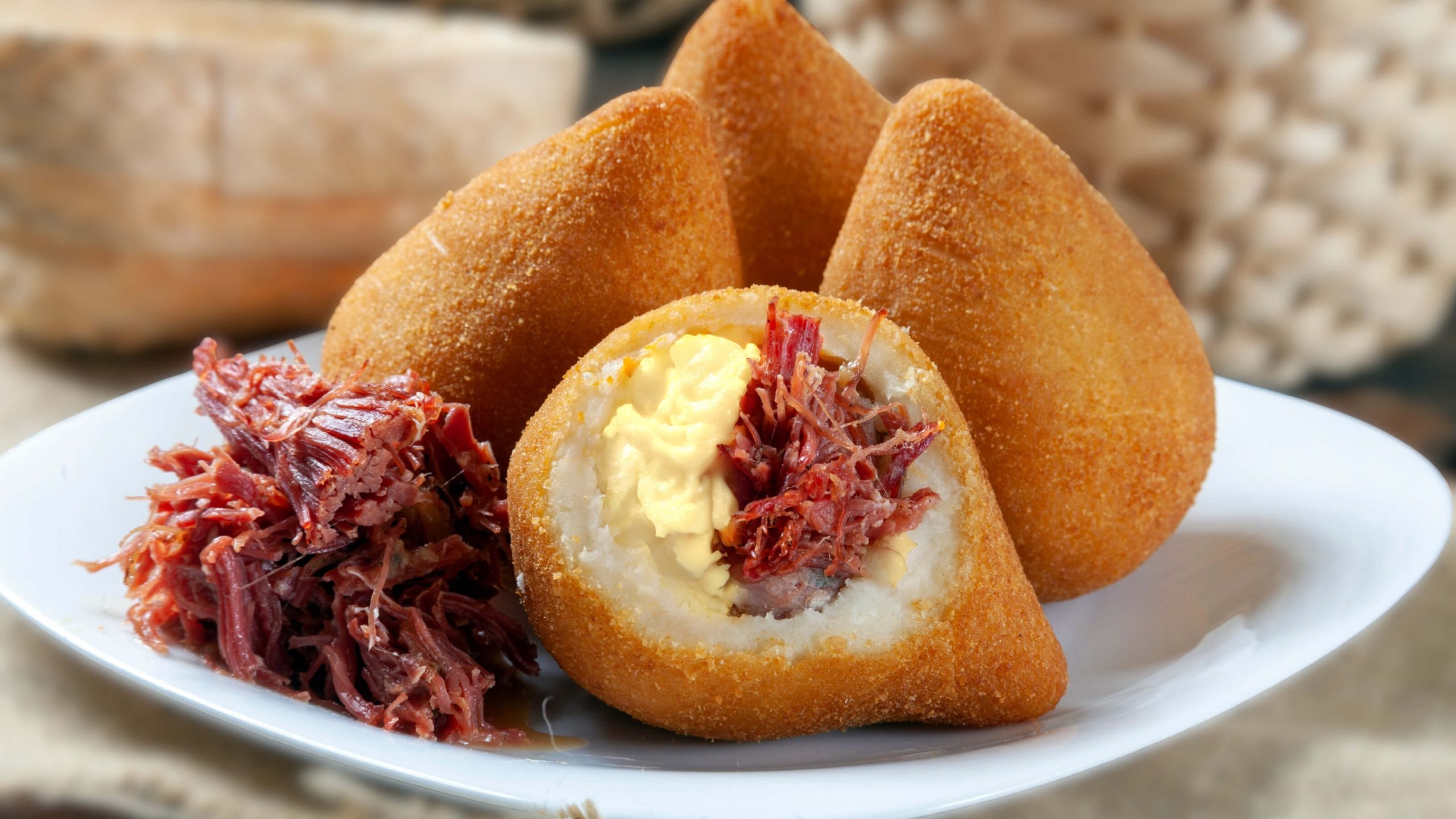 Coxinha de Carne Seca com Requeijão Sucesso de Vendas
