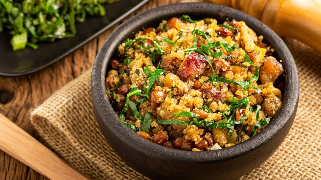Receita de Feijão Tropeiro O Prato Tradicional Mineiro