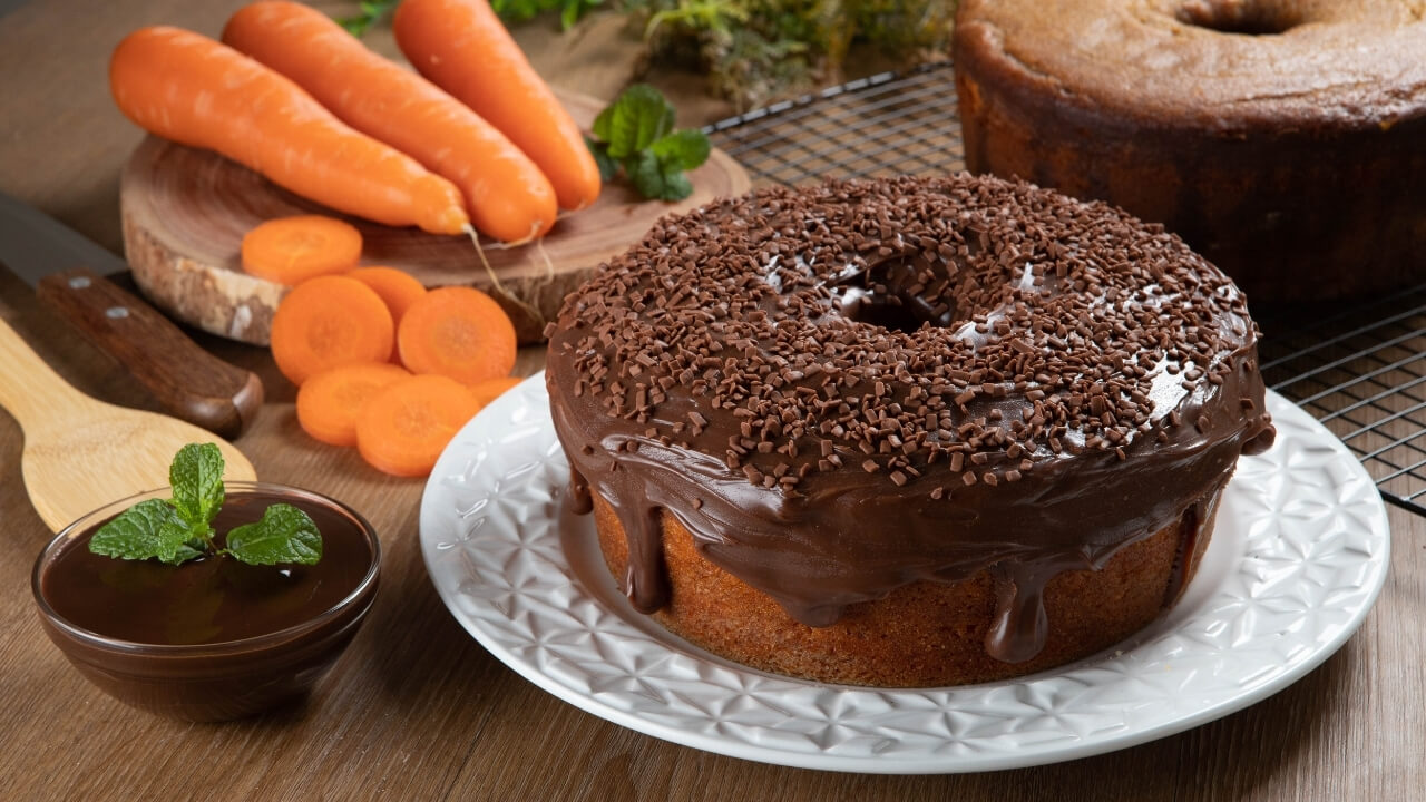 Receita de Bolo de Cenoura Um Clássico que Nunca Sai de Moda