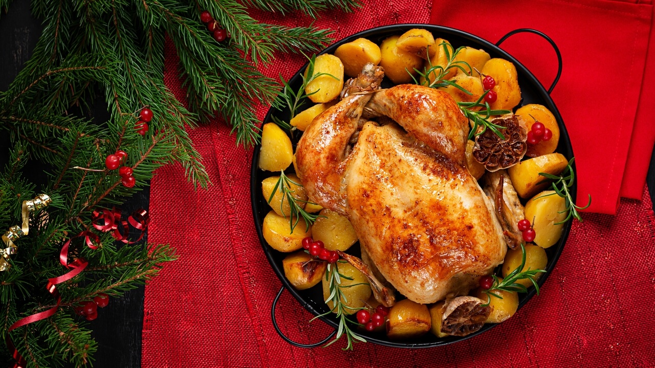 Frango Assado Recheado Tradição nas Festas de Fim de Ano (1)