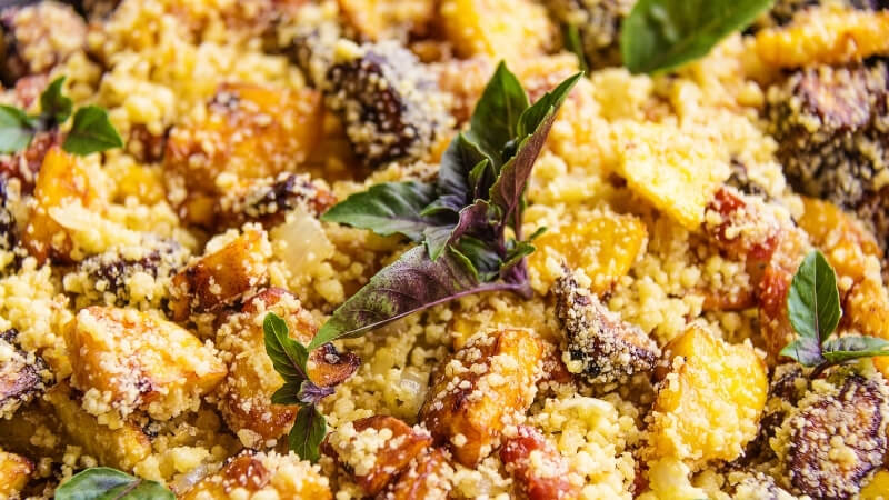 Farofas, frutas e molhos natalinos