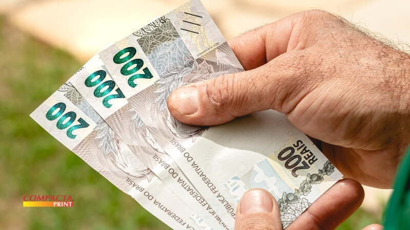 Reinvestir os lucros ou escalar